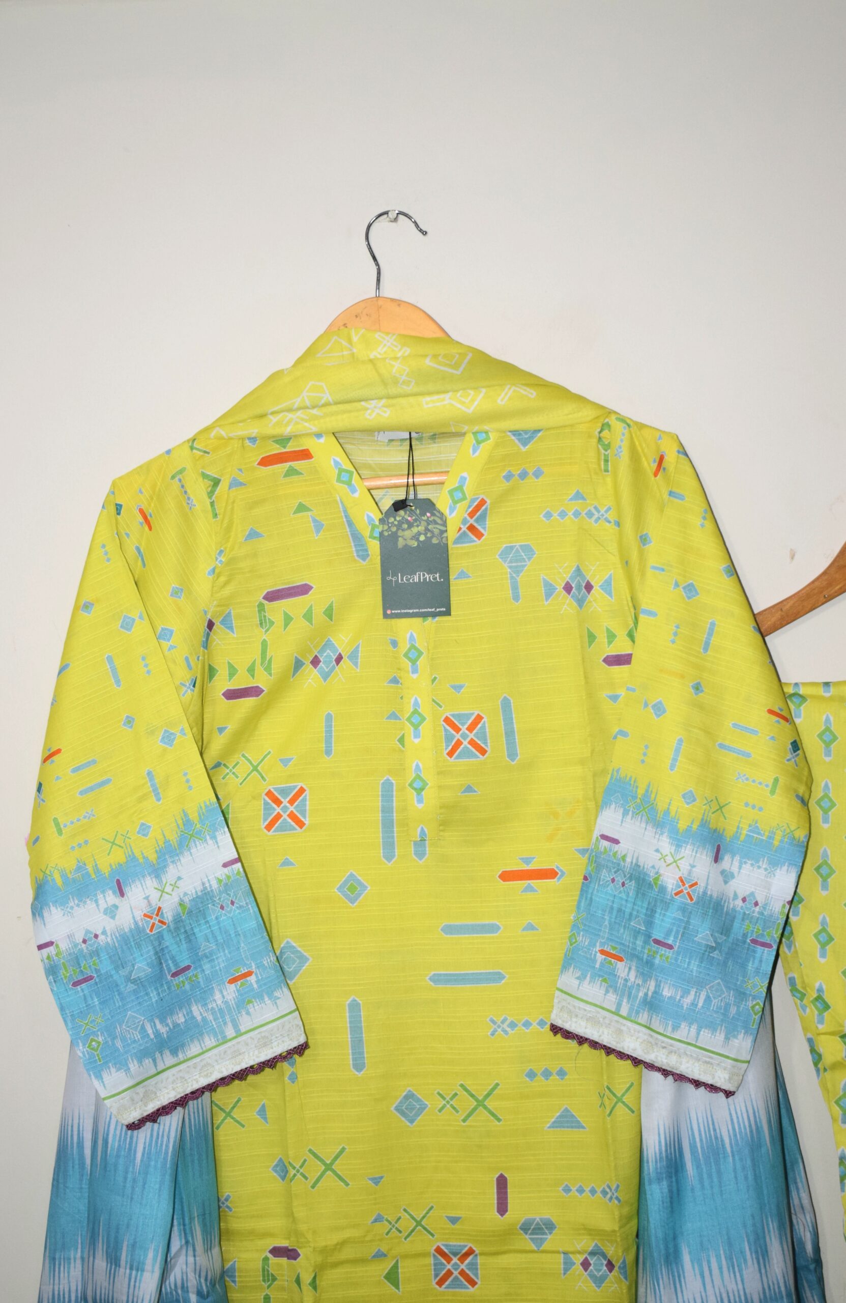 Desert Gleam - Bana Dora 3-Piece With Lawn Dupatta (Stitched) - Image 3