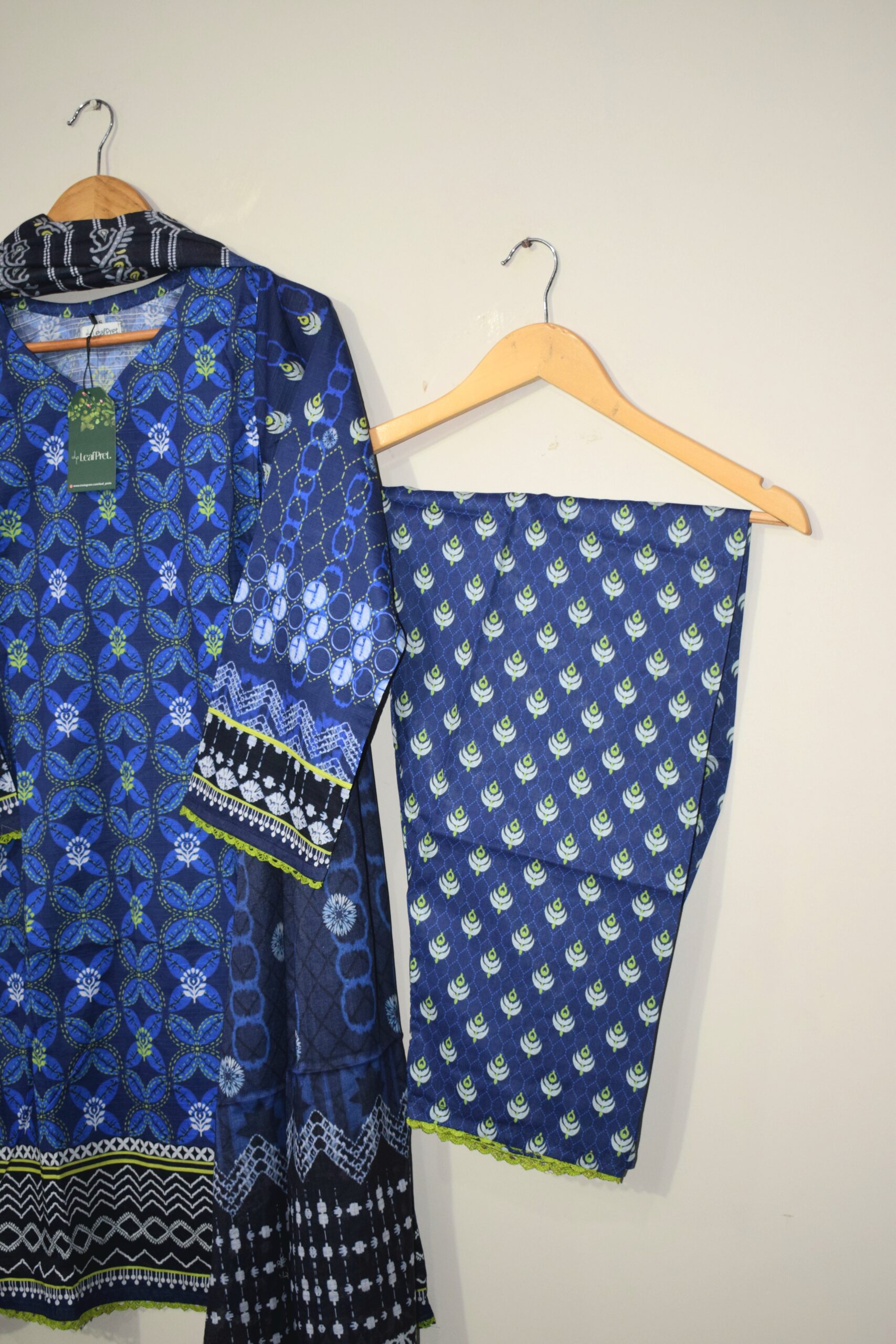 Midnight Mosaic - Bana Dora 3-Piece With Lawn Dupatta (Stitched) - Image 2