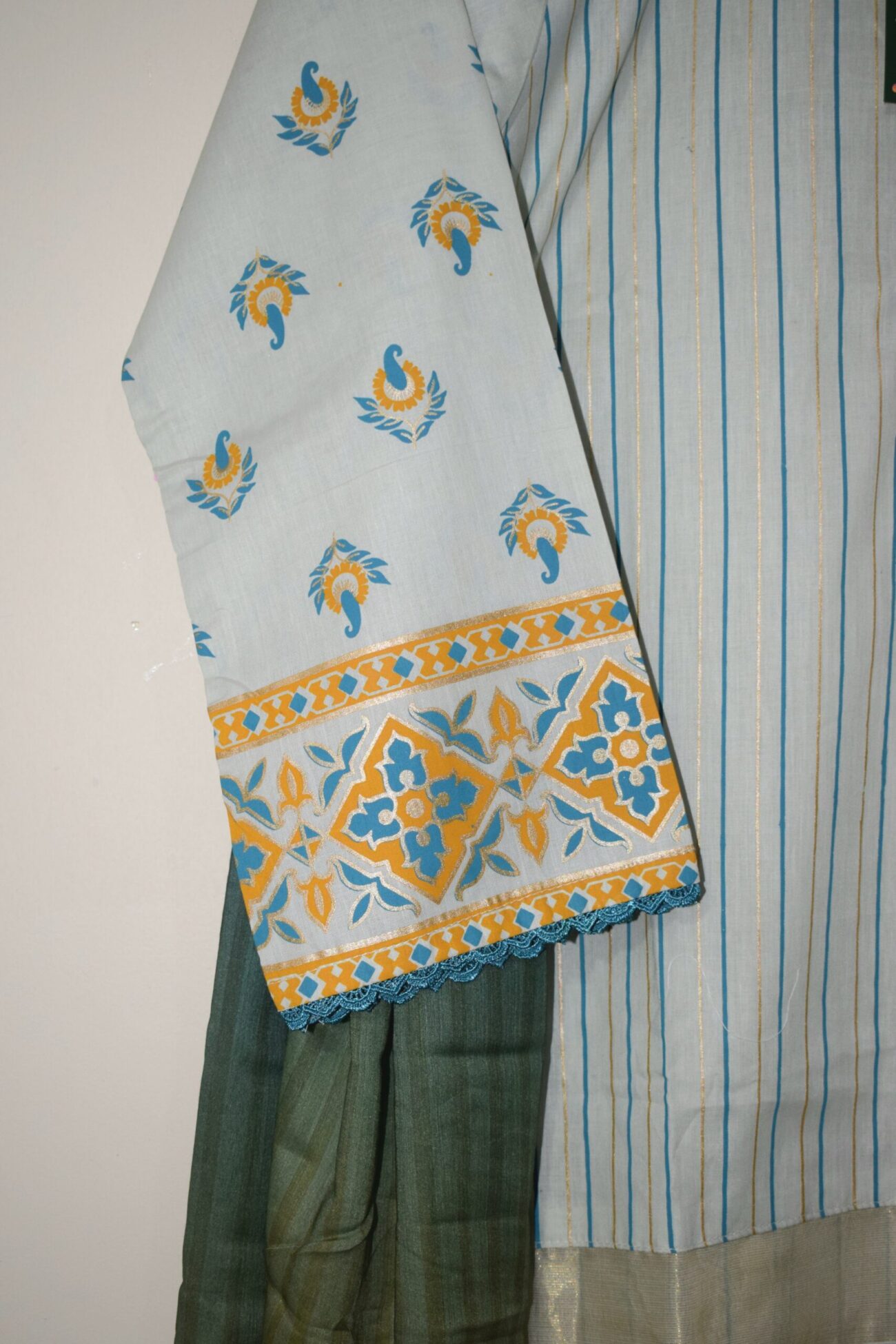 Meadow Mist - 3 Piece Repeat Edition With Lawn Dupatta (Ready to Wear) - Image 3
