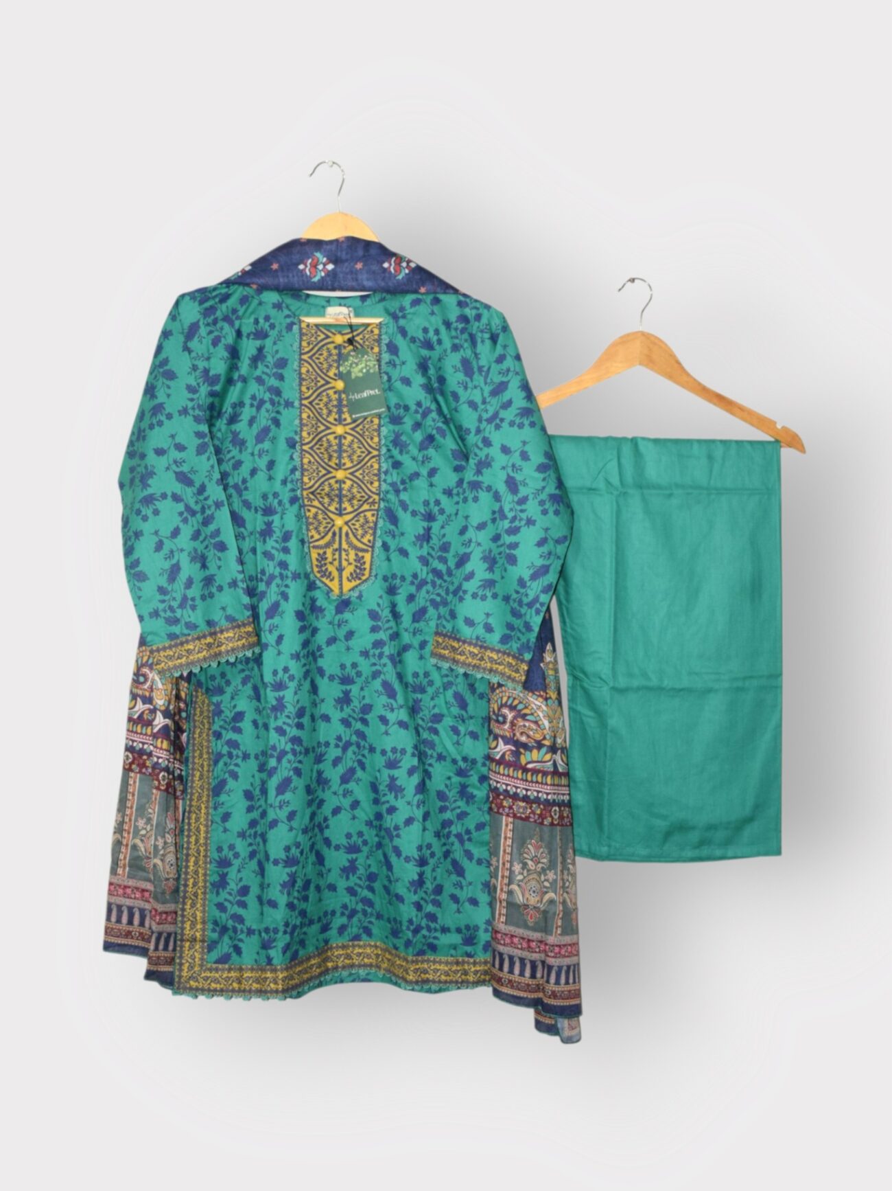 Emerald Whisper - 3 Piece With Lawn Dupatta & Palazzo Wear '25