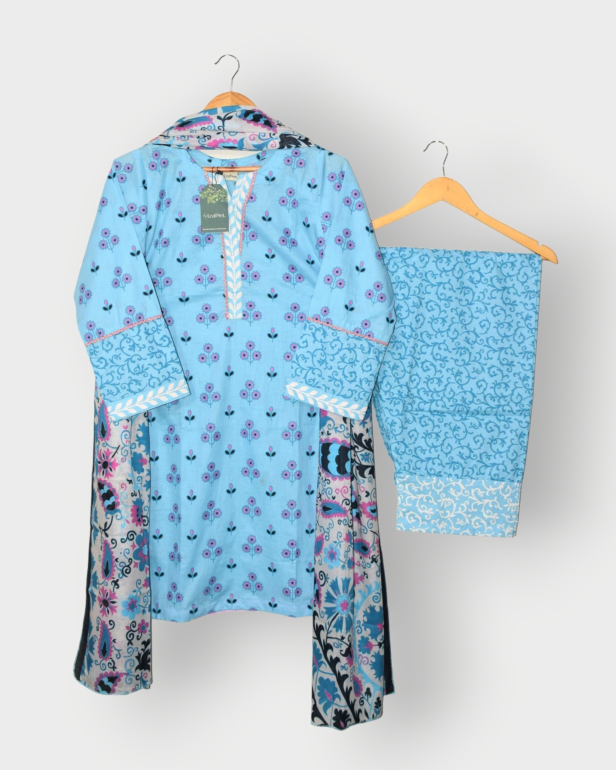 Aqua Muse – Premium Screen Printed 3-Piece Stitched Lawn Suit by LeafPret