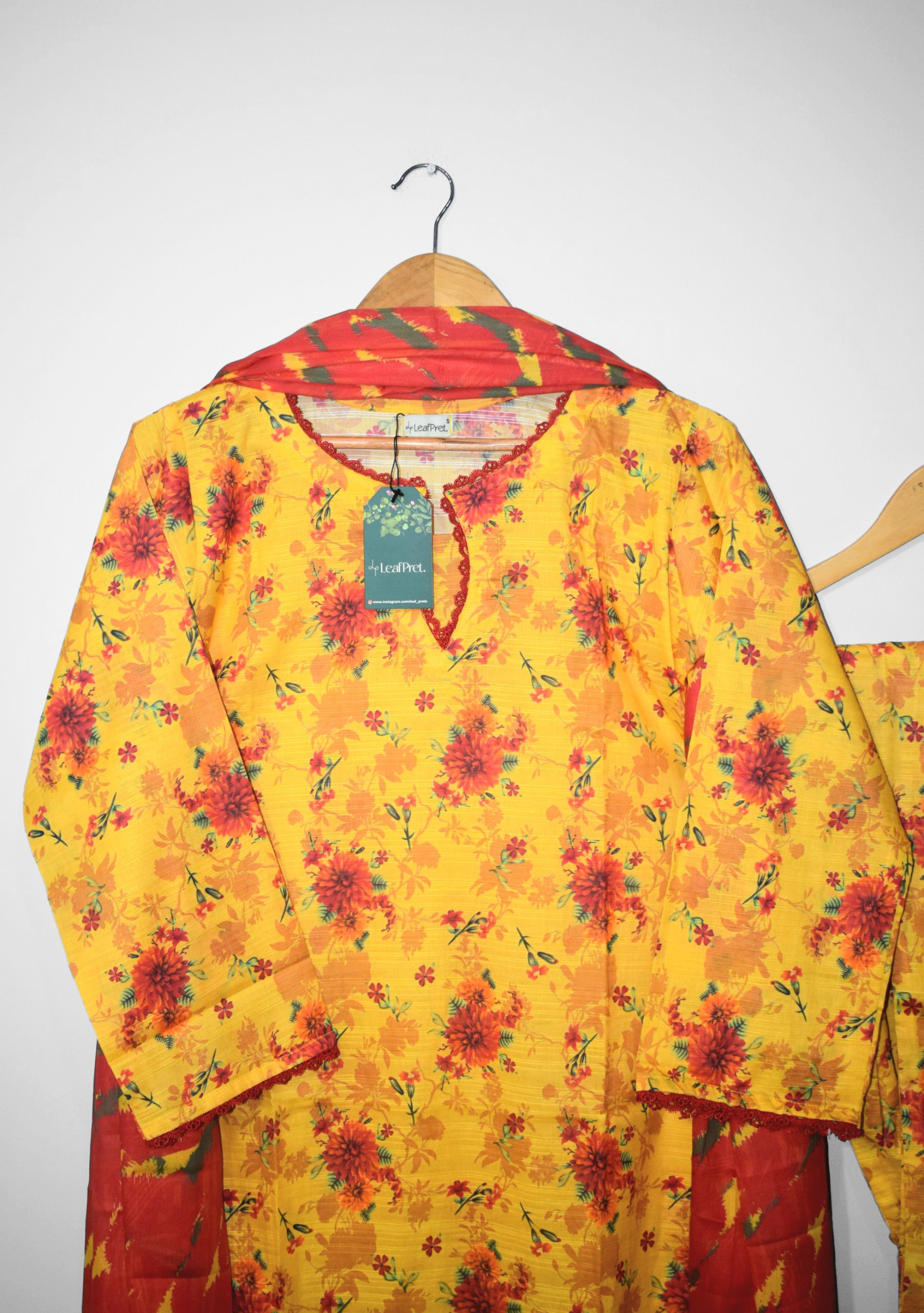 Sunflare – Neck Design with Lace Detailing on Bana Dora Lawn Shirt