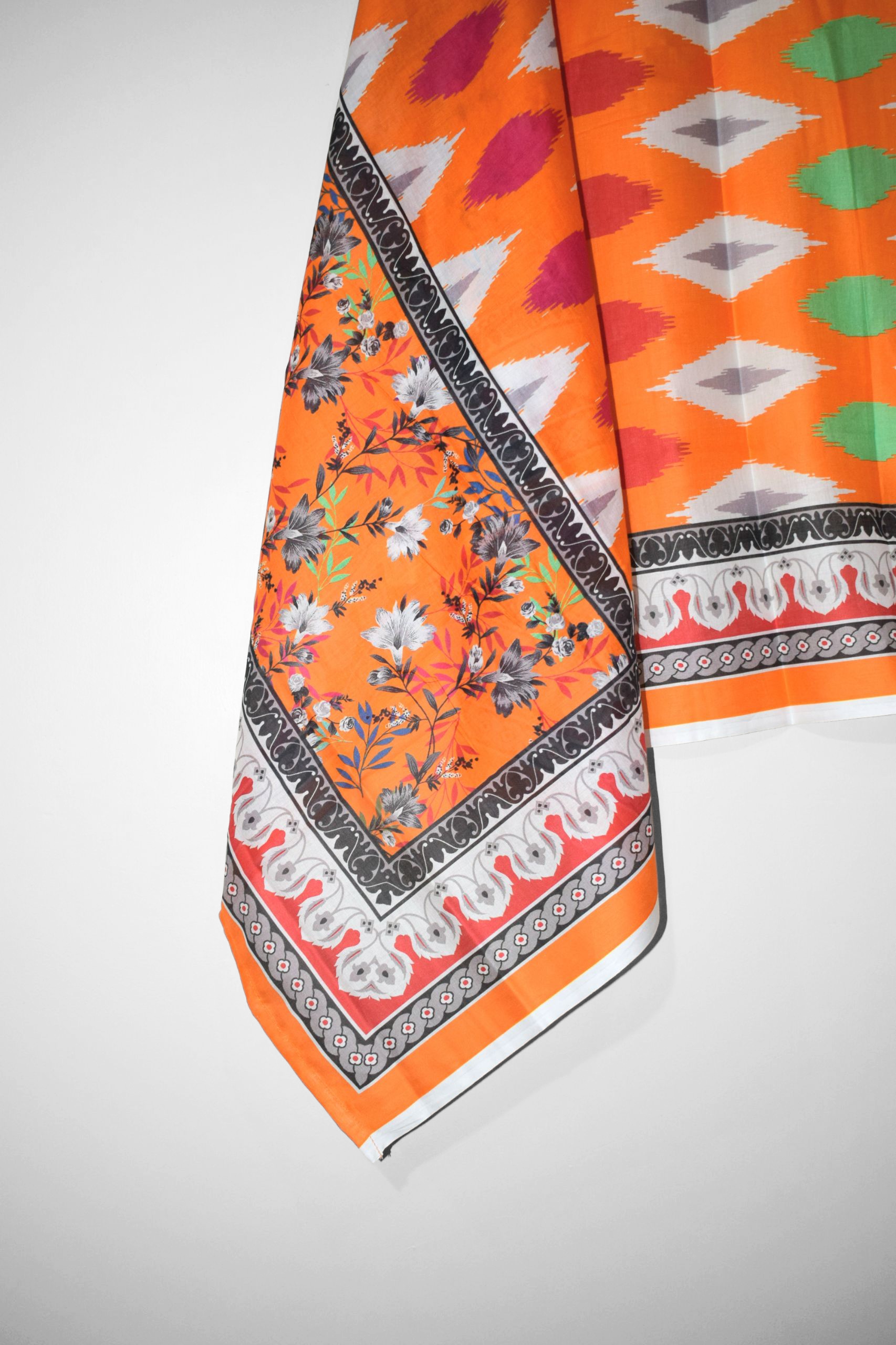 Tangerine Bloom – Digital Printed Lawn Dupatta