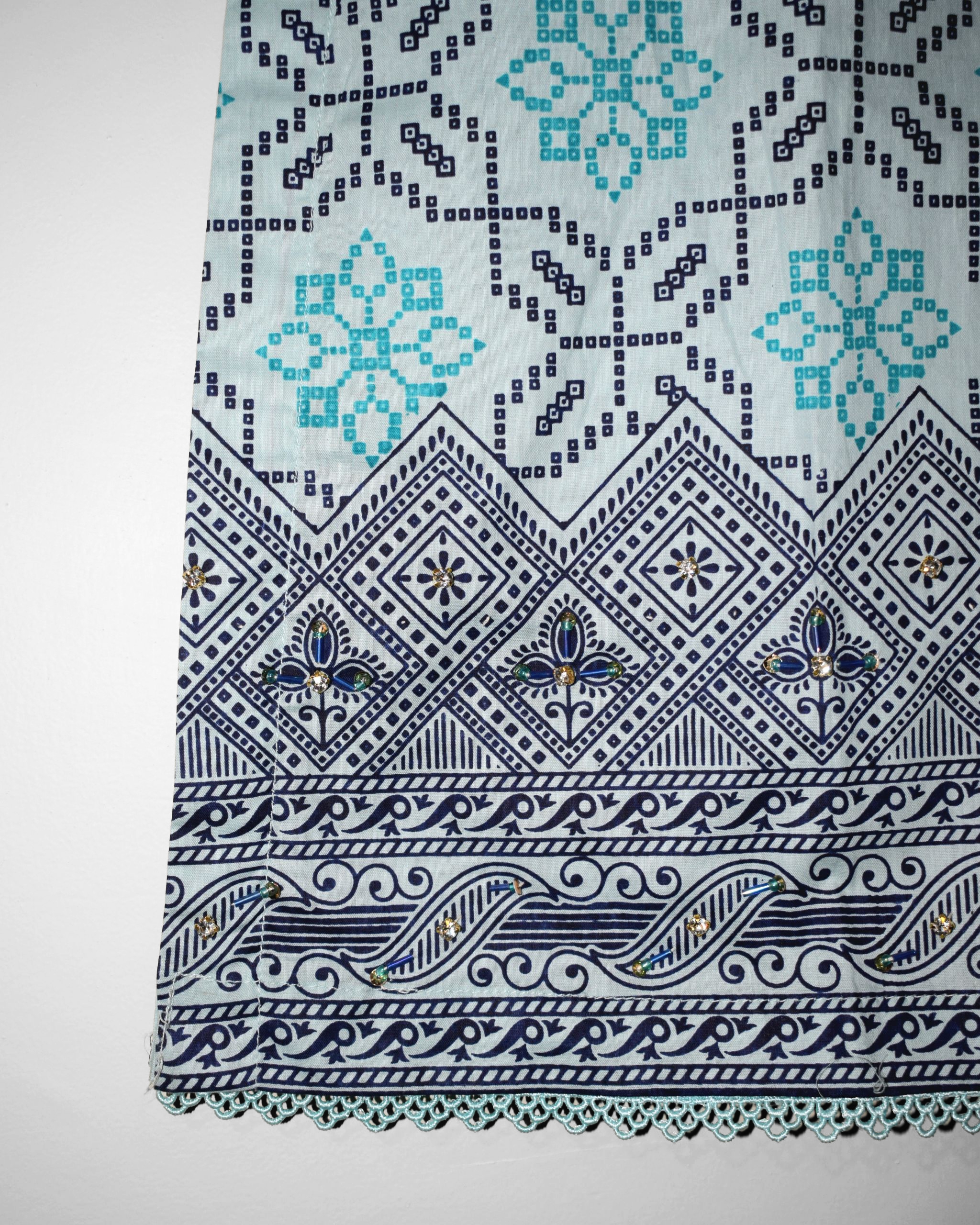 Chunri daman design with handwork by LeafPret