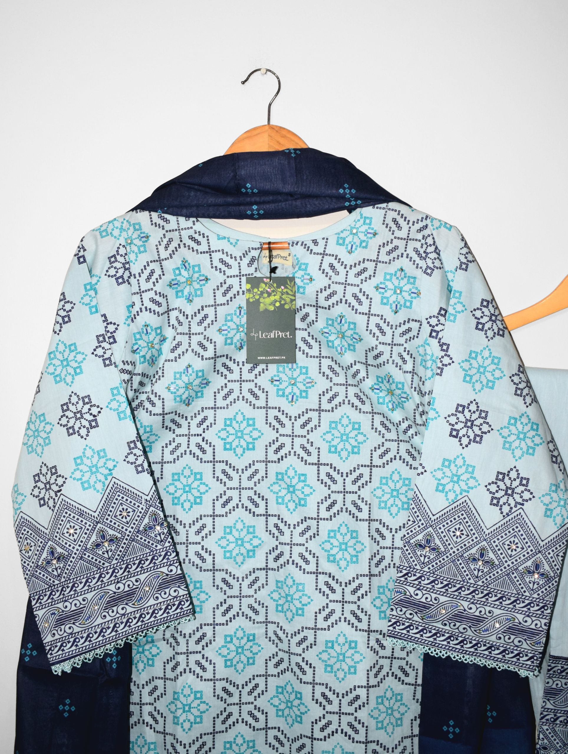 Chunri handwork and screen print detail by LeafPret