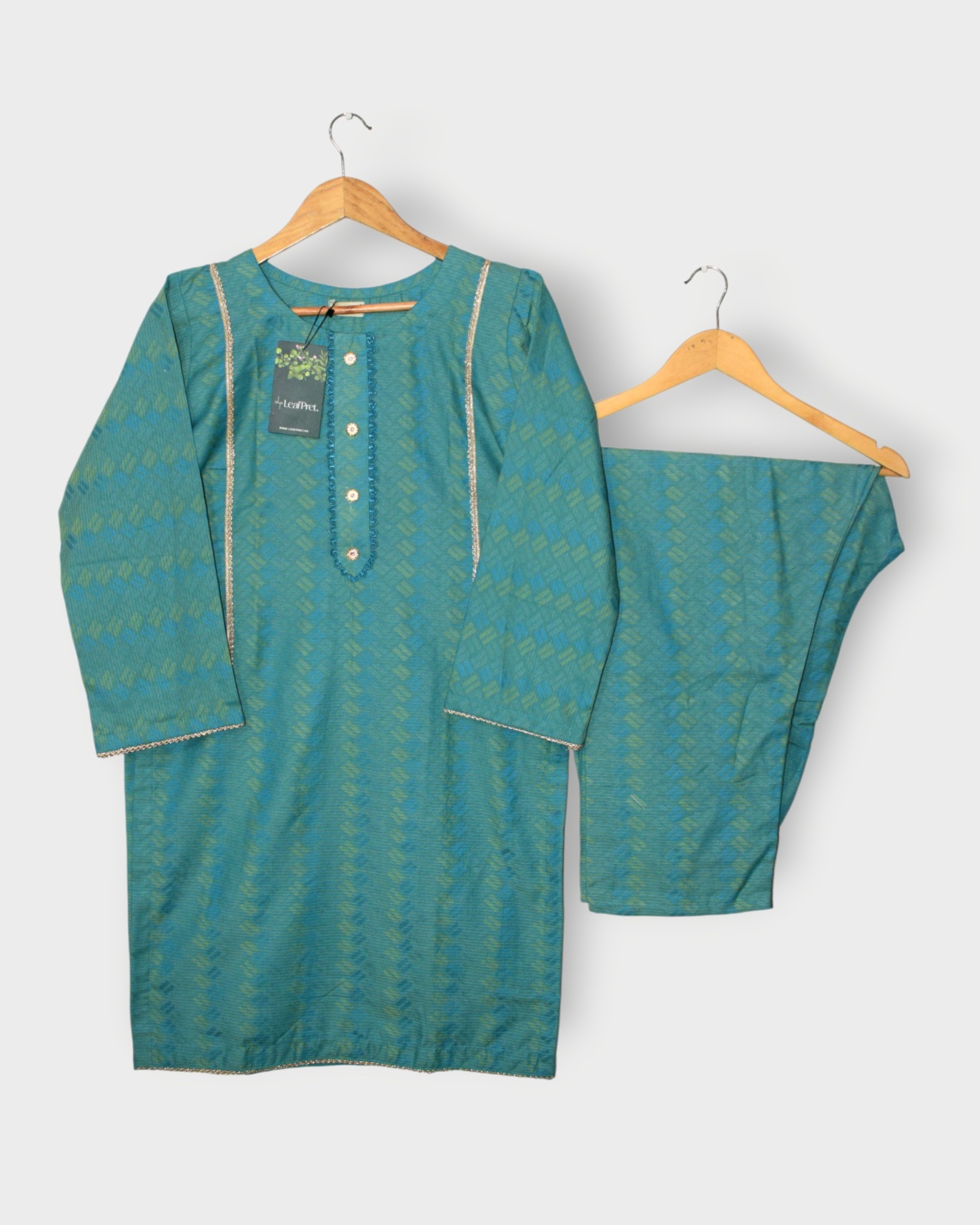 LeafPret Glacier Hue stitched self-jacquard 2-piece winter suit in bluish tone.