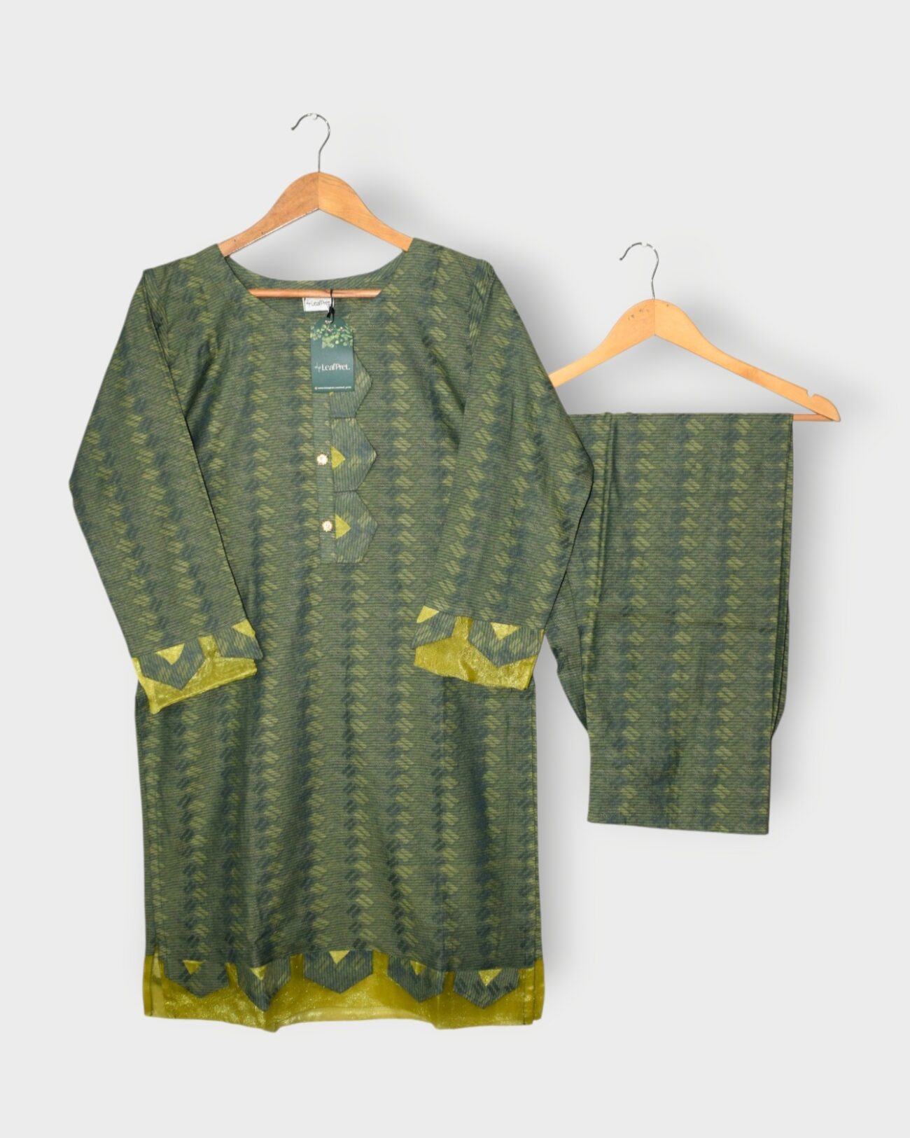 LeafPret Olive Hue stitched self-jacquard 2-piece suit in deep olive green tone.