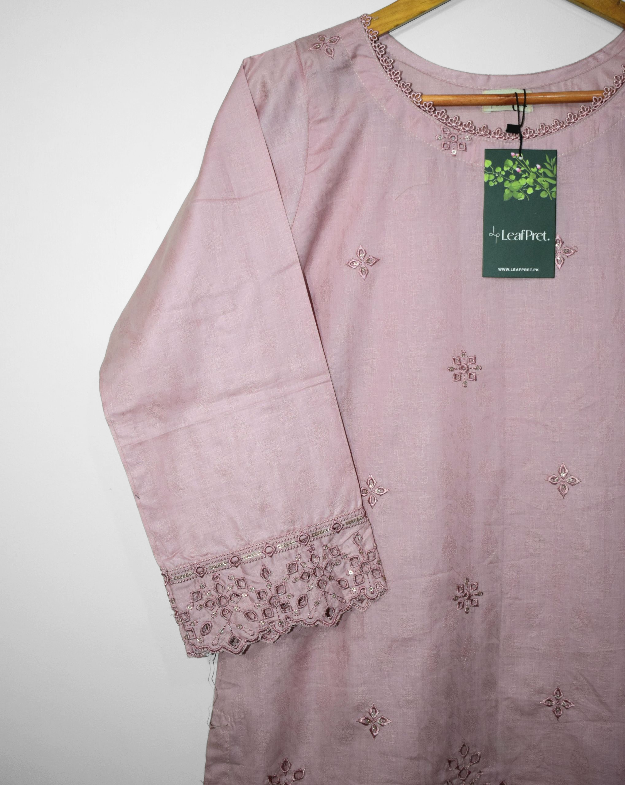Sleeve embroidery of Pink Chikankari Suit