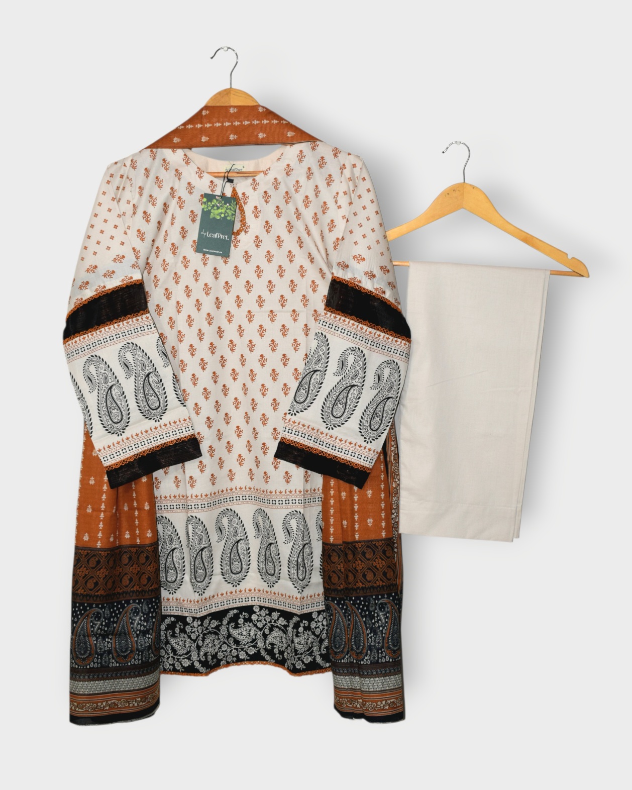 Paisley 3-piece cotton suit front view