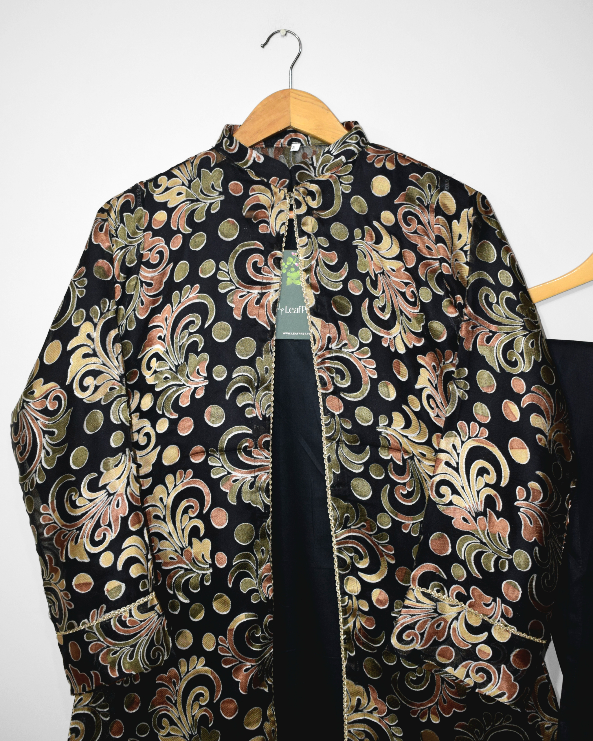 Palachi suit neckline closeup