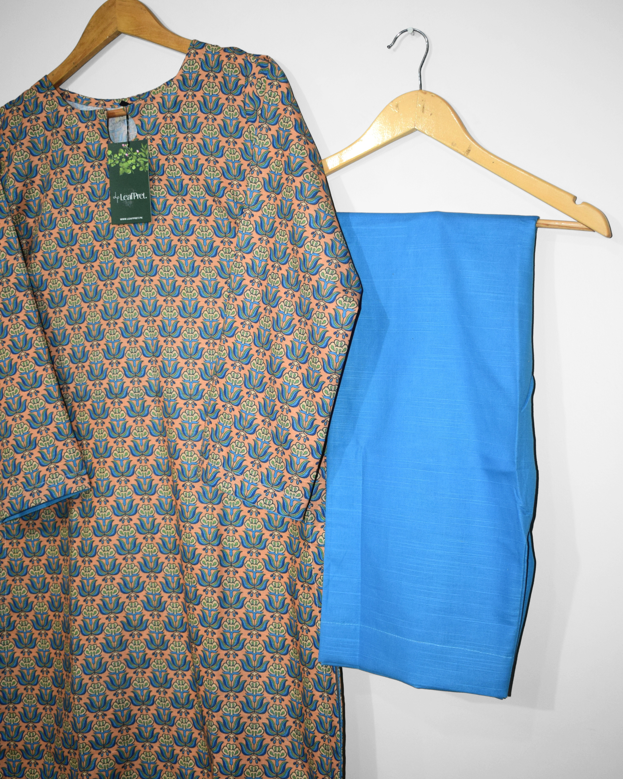 Tealwood plain khaddar trouser showing sleek fall and comfort