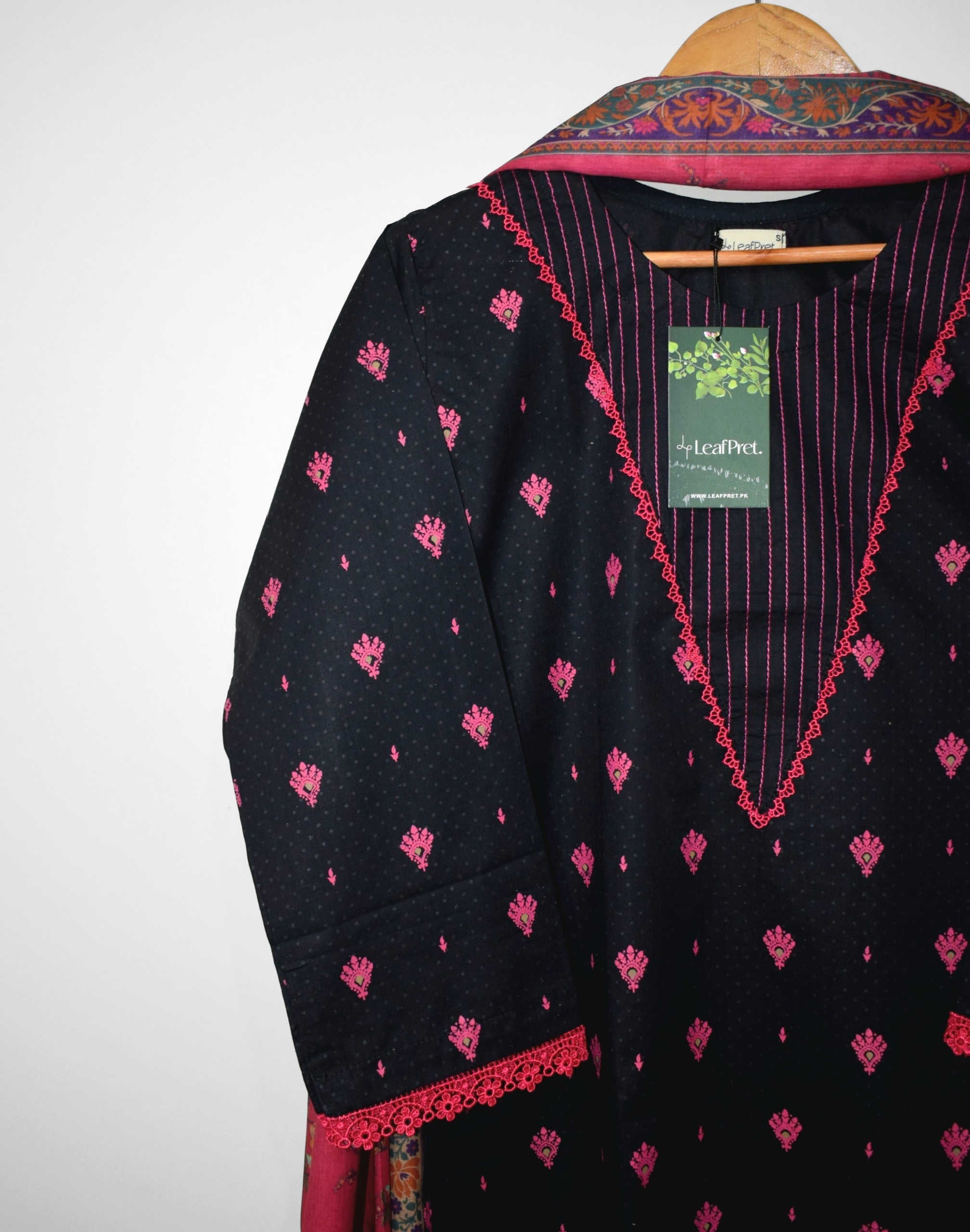 Black Ruby cotton stitched suit sleeves with lace finish