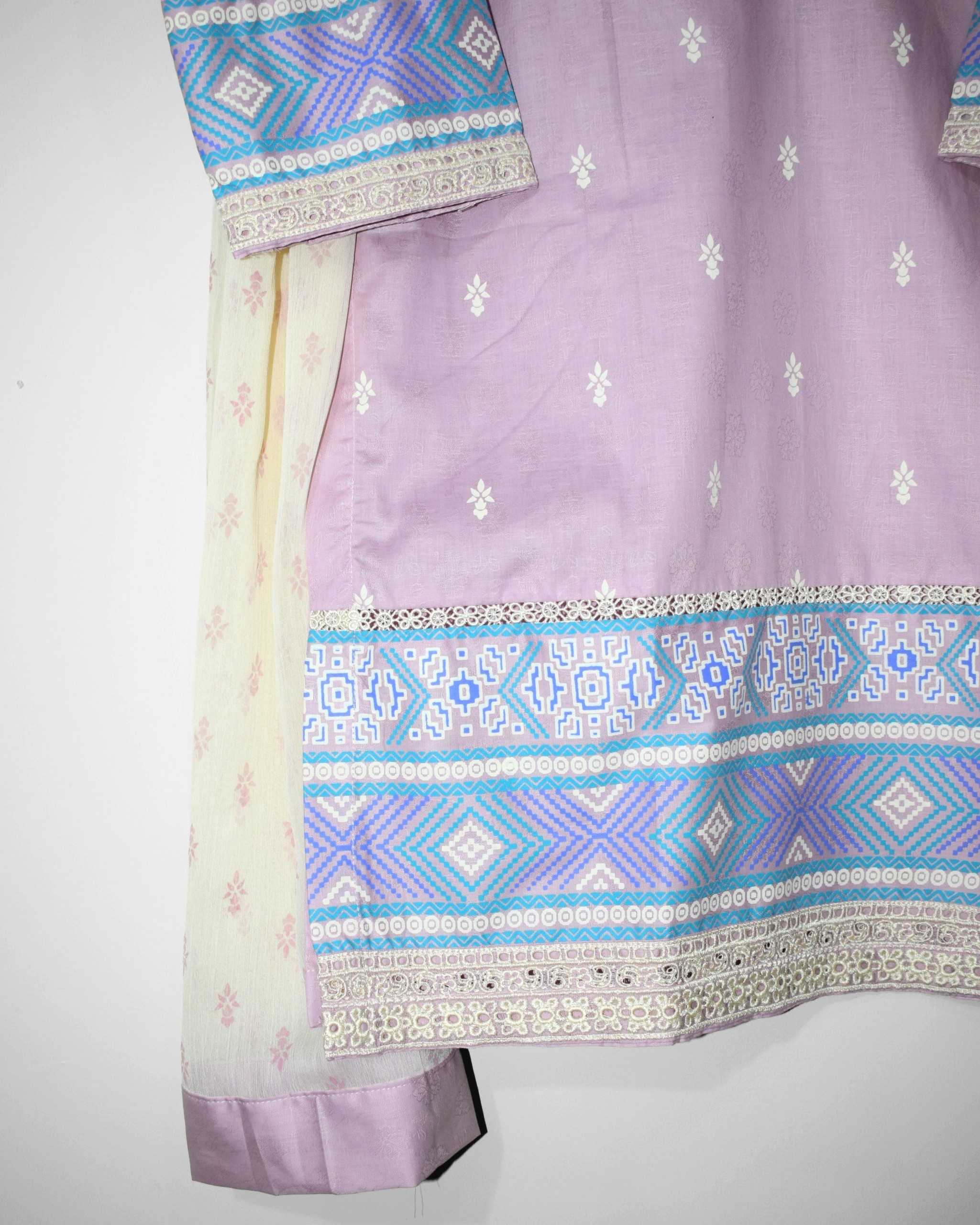 Lilac embroidered daman border jacquard shirt detail